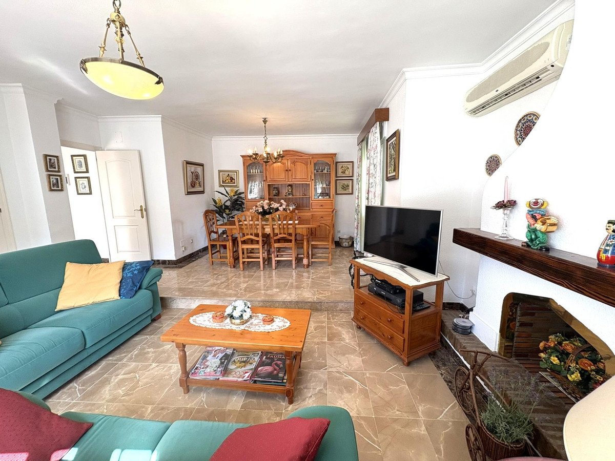 4 Bed فيلا مستقلة in Alhaurín de la Torre في Alhaurín de la Torre, 