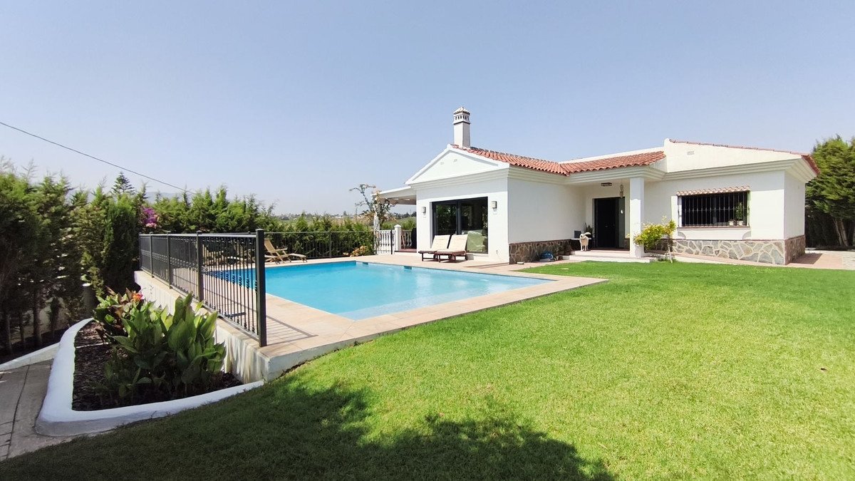 4 Bed Finca - Cortijo in Alhaurín de la Torre in Alhaurín de la Torre, Finca - Cortijo