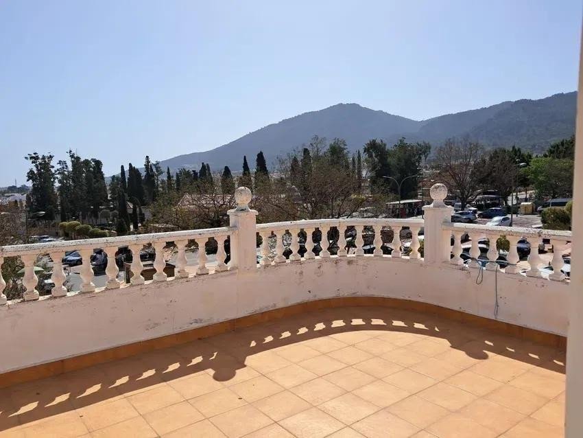 5 Bed شقة في الطابق الأرضي in Alhaurín de la Torre في Alhaurín de la Torre, 
