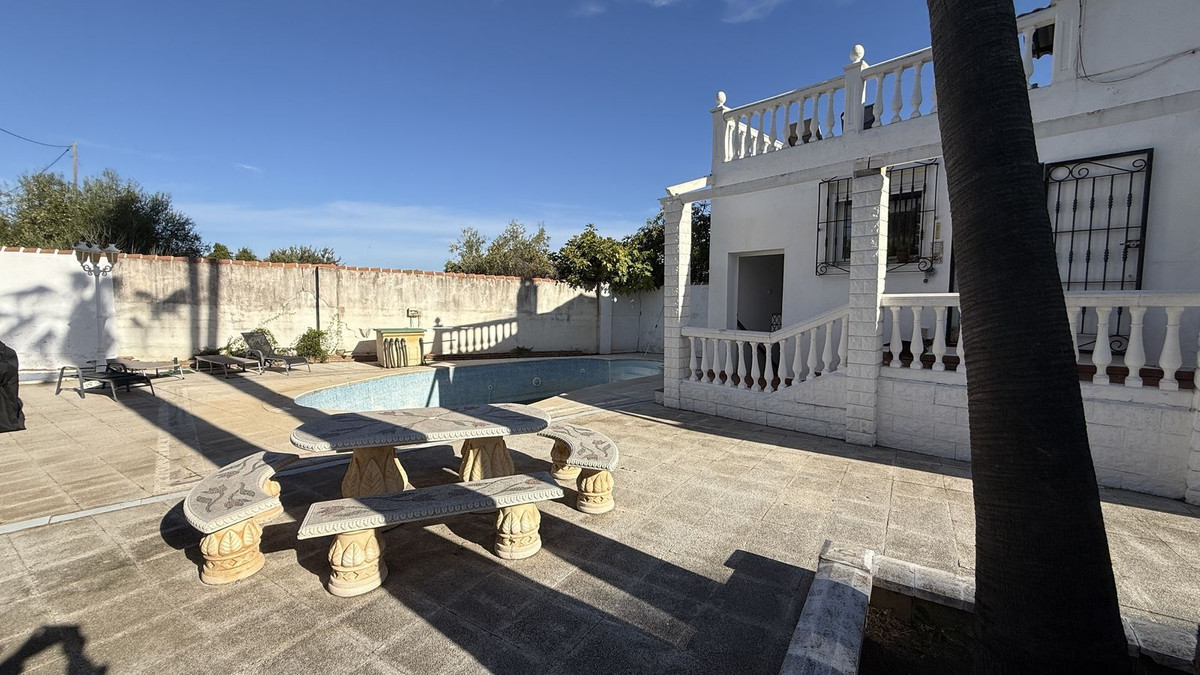 6 Bed 芬卡庄园 in Alhaurín de la Torre 位于 Alhaurín de la Torre, 芬卡庄园