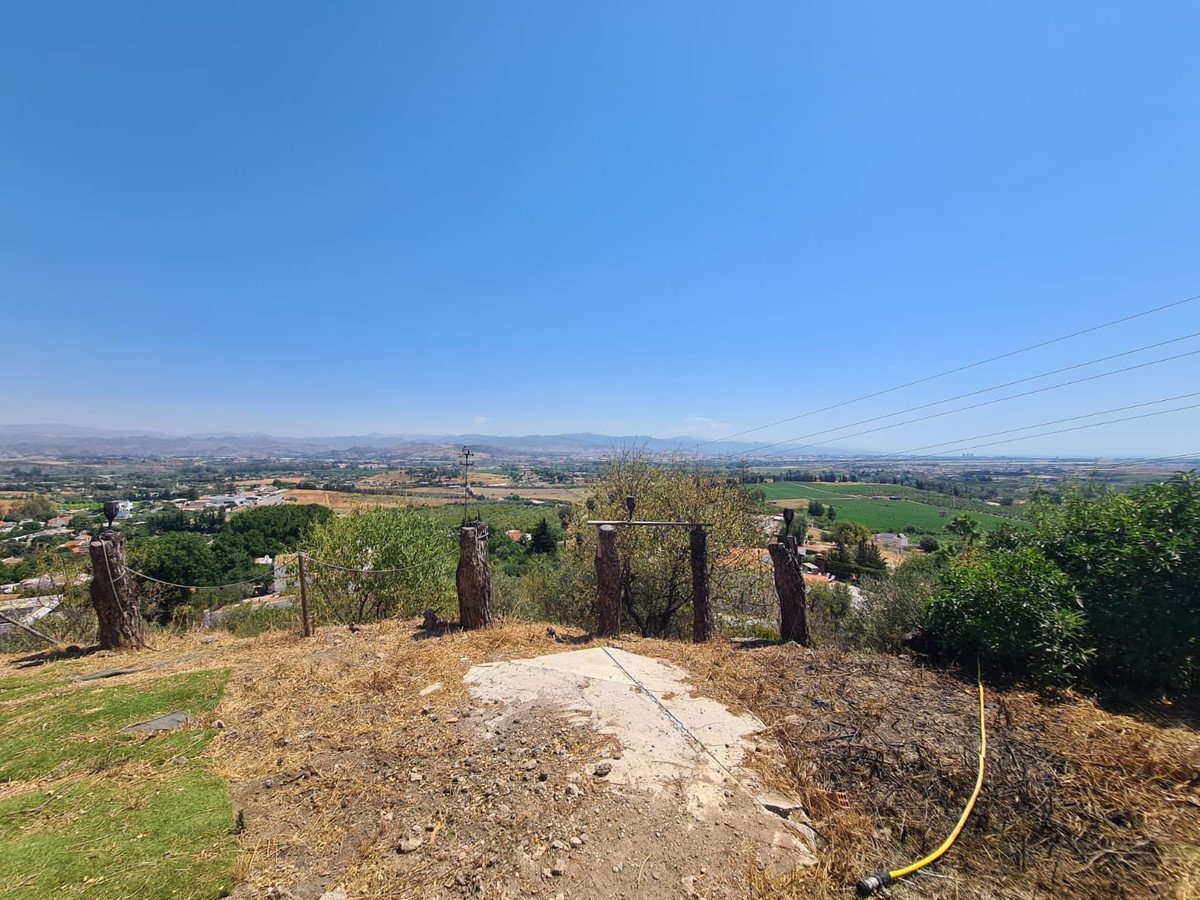 Residential Plot in Alhaurín de la Torre in Alhaurín de la Torre, 