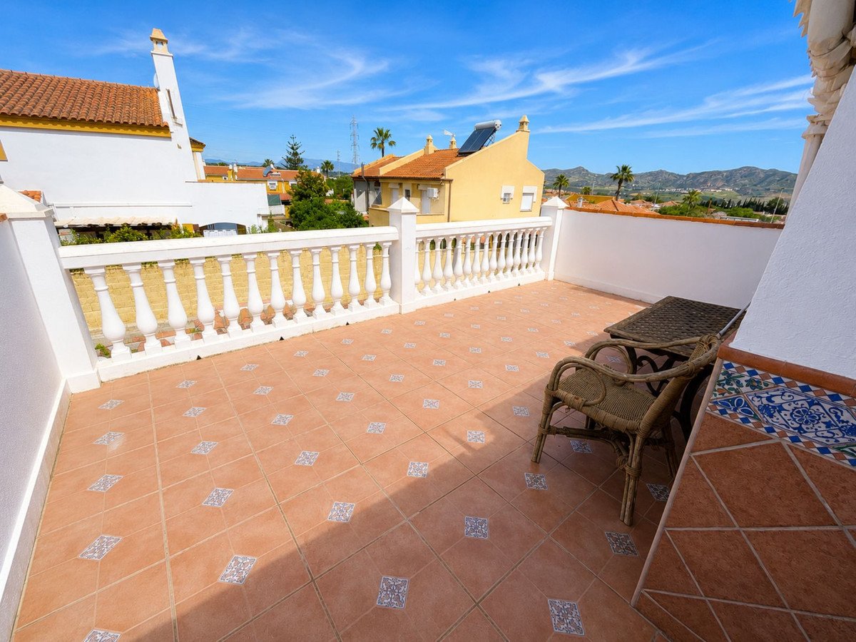 3 Bed Rijtjeshuis in Alhaurín de la Torre in Alhaurín de la Torre, 