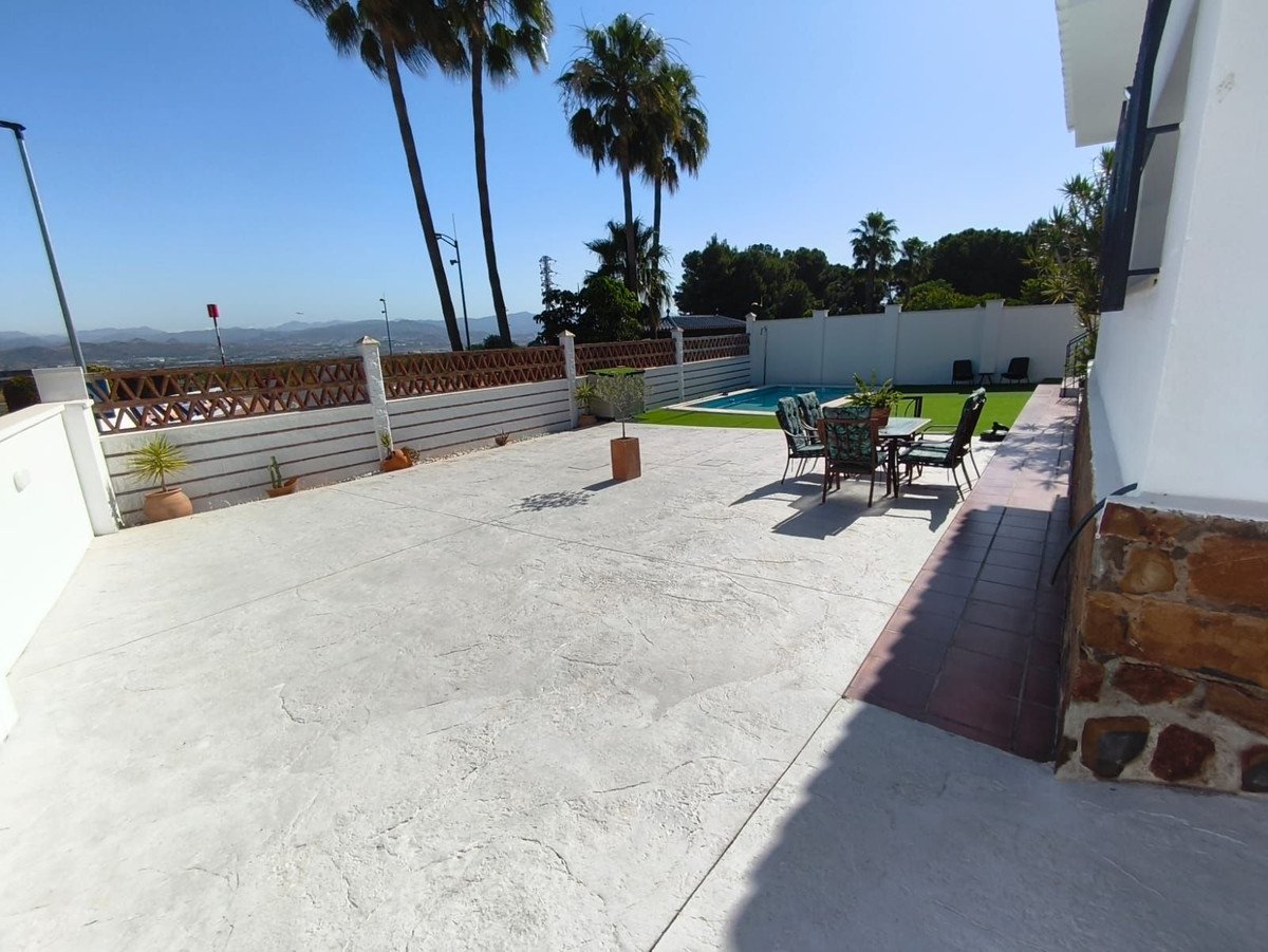 3 Bed Detached Villa in Alhaurín de la Torre in Alhaurín de la Torre, Detached Villa