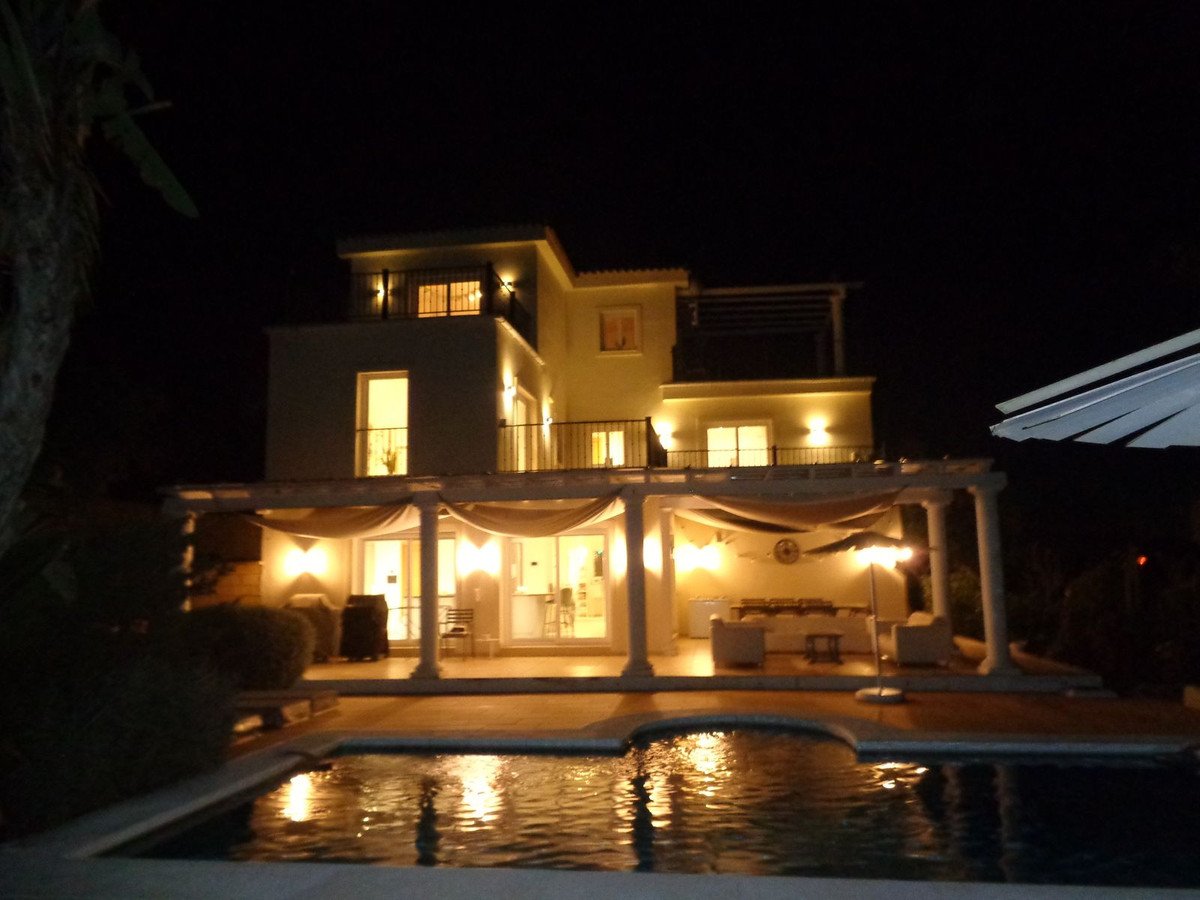 35 photo
