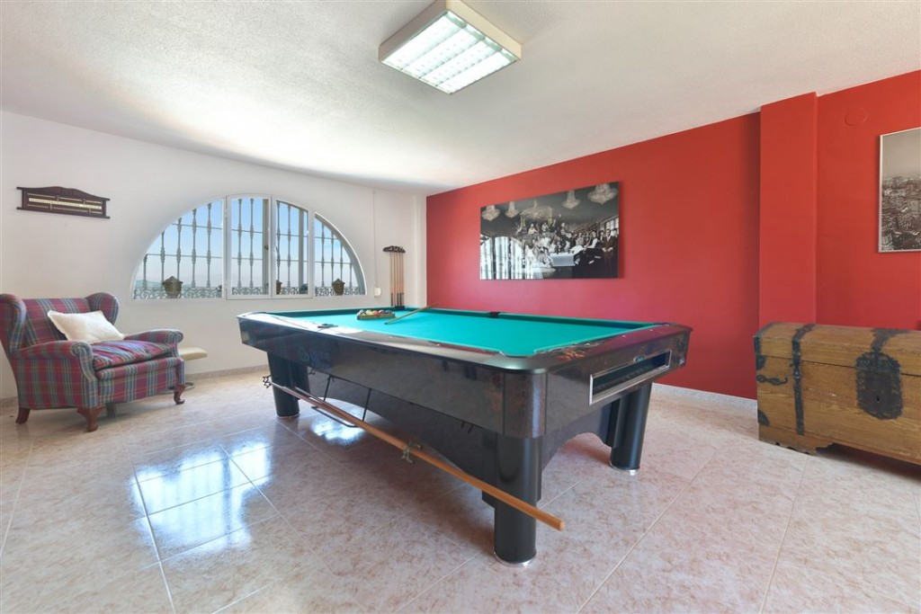9 Bed Detached Villa in Alhaurín de la Torre in Alhaurín de la Torre, Detached Villa