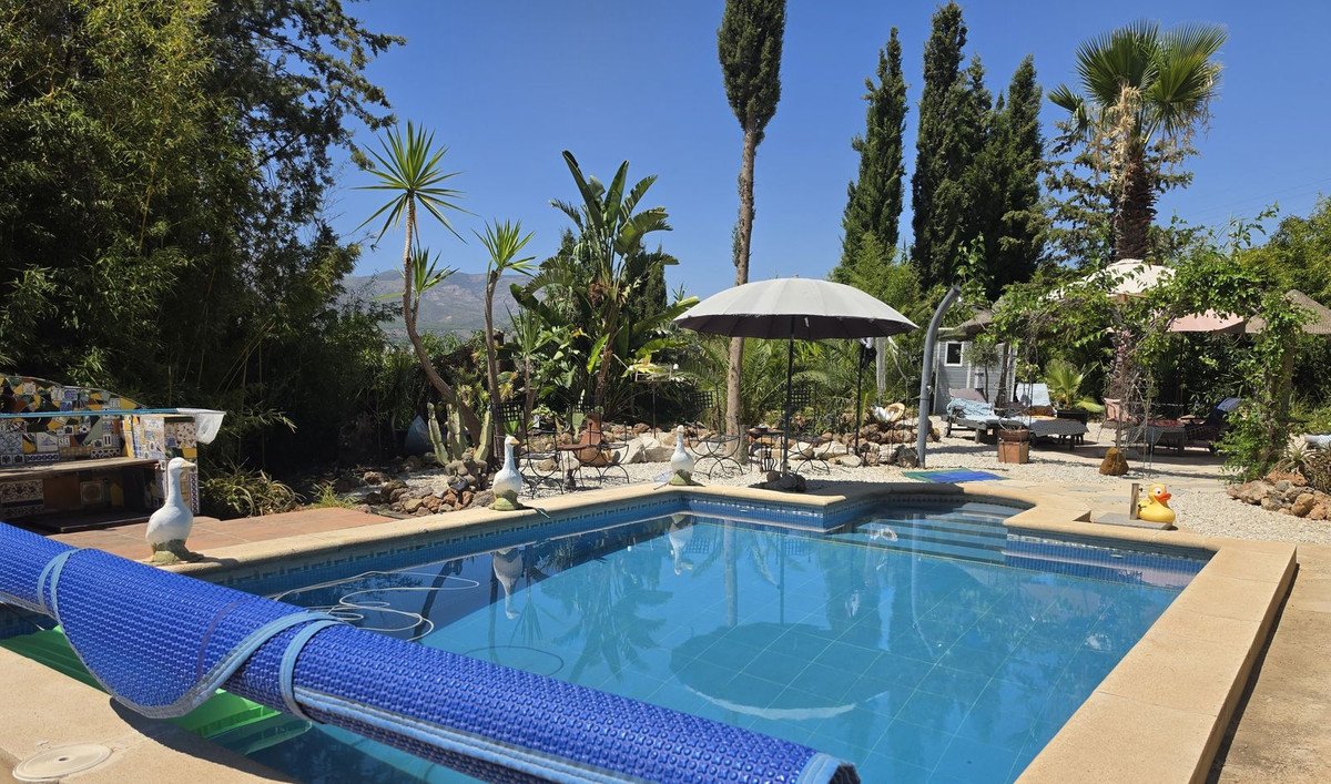 4 Bed Detached Villa in Alhaurín de la Torre in Alhaurín de la Torre, Detached Villa