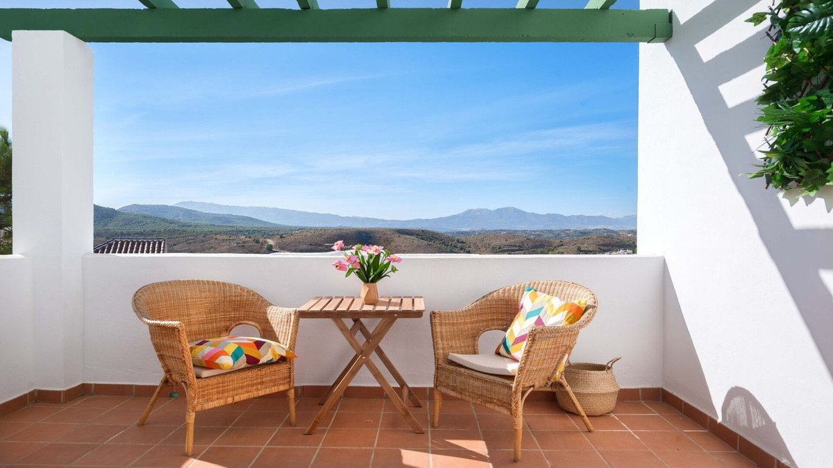 2 Bed شقة في الطابق الأوسط in Alhaurin Golf في Alhaurin Golf, شقة
