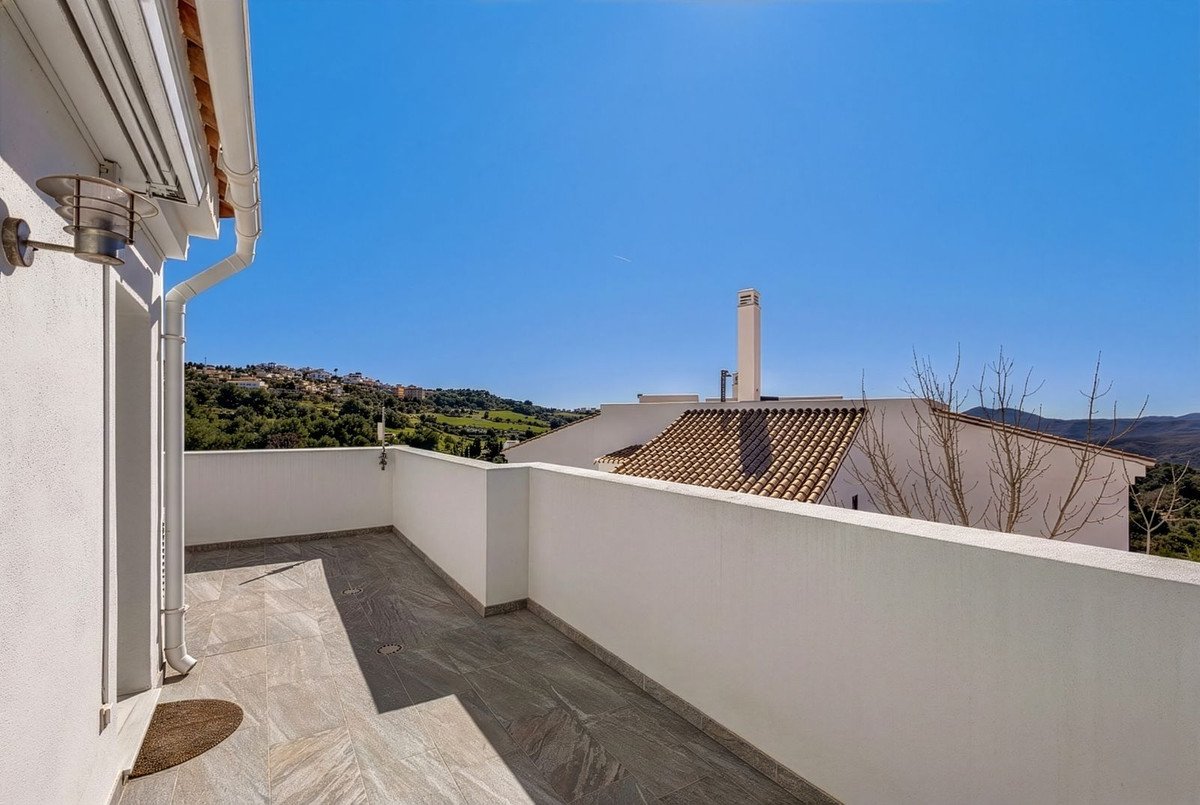2 Bed بيت مدينة in Alhaurin Golf في Alhaurin Golf, تاون هاوس