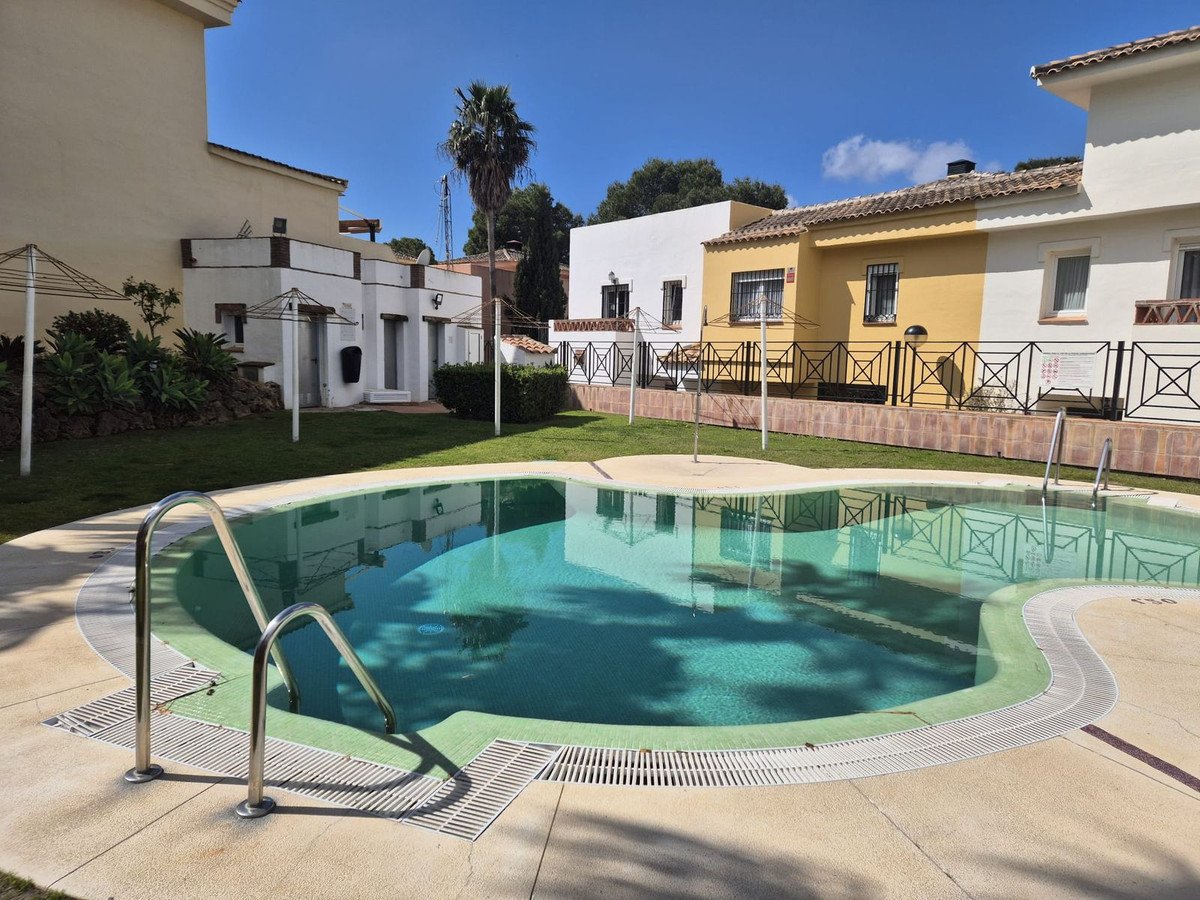 3 Bed بيت مدينة in Alhaurin Golf في Alhaurin Golf, تاون هاوس
