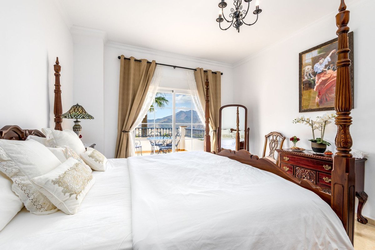 3 Bed Freistehende Villa in Alhaurin Golf