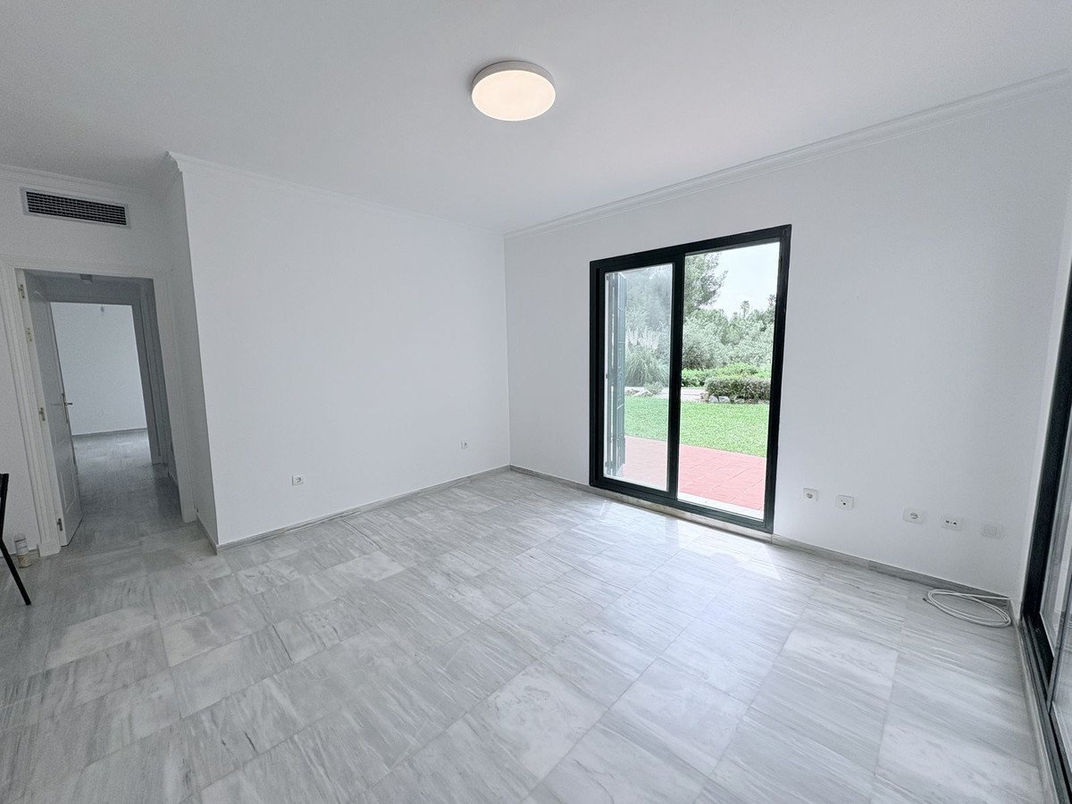 2 Bed Ground Floor Apartment in Alhaurín el Grande in Alhaurín el Grande — Apartment