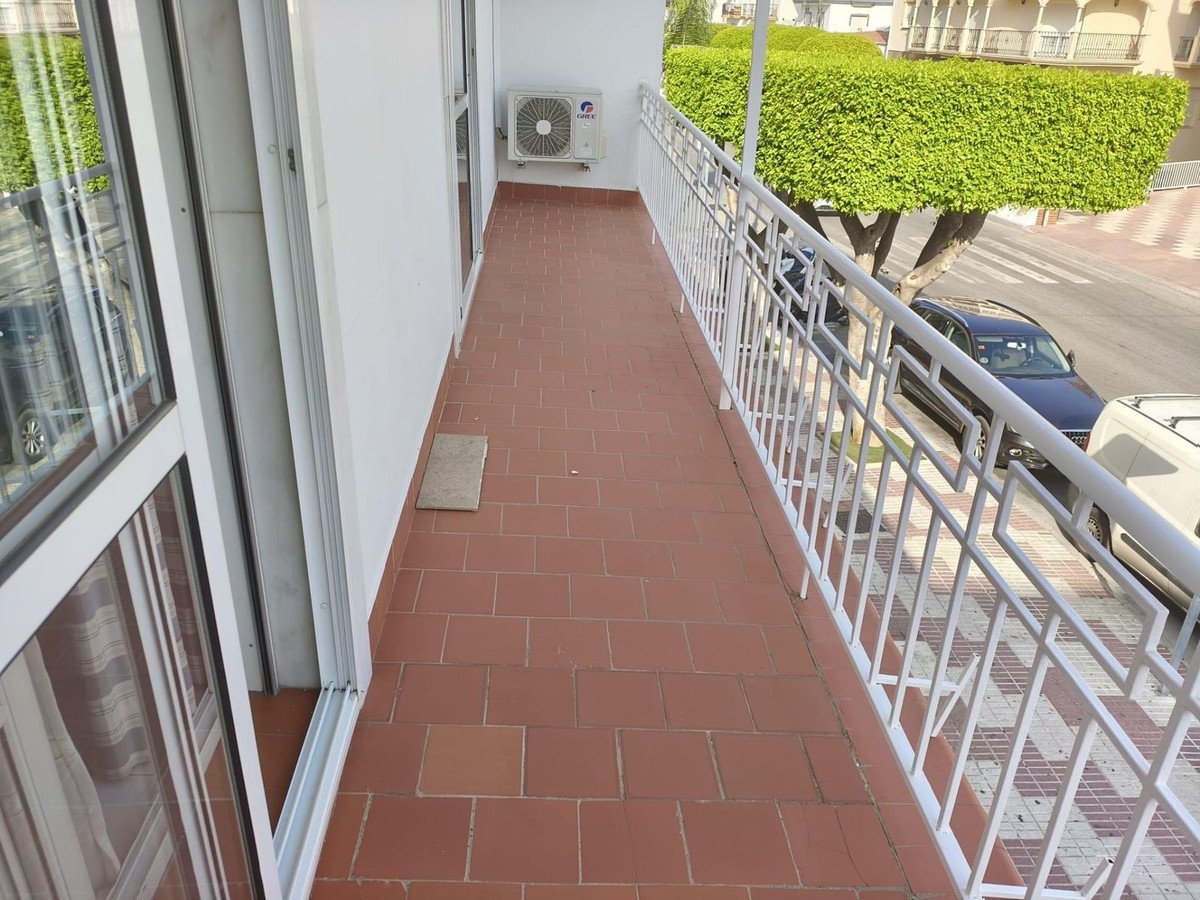 3 Bed شقة في الطابق الأوسط in Alhaurín el Grande في Alhaurín el Grande, شقة