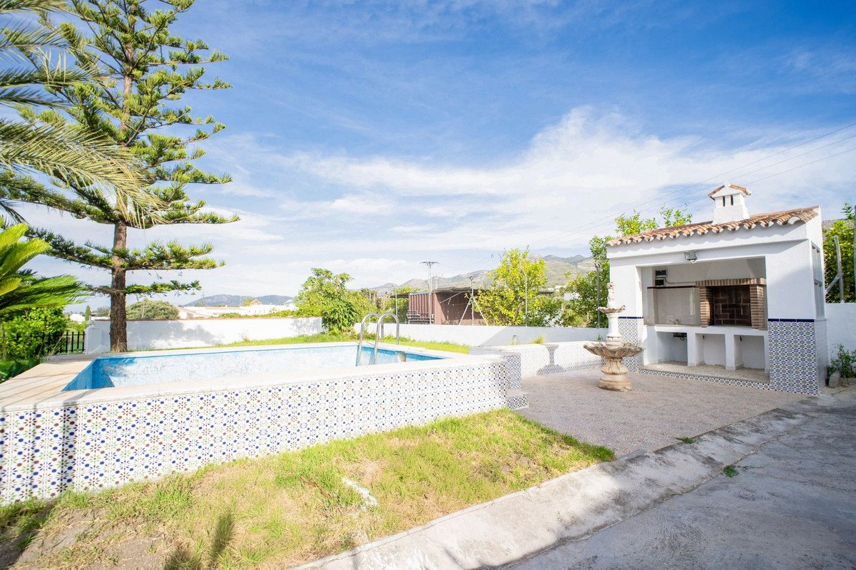 4 Bed Finca in Alhaurín el Grande in Alhaurín el Grande, 