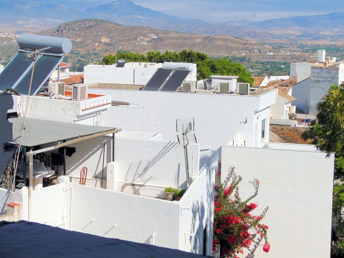 3 Bed بيت مدينة in Alhaurín el Grande في Alhaurín el Grande, منزل متلاصق