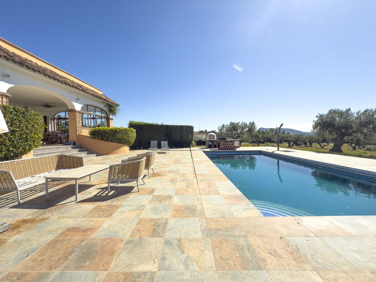 4 Bed Wolnostojąca willa in Alhaurín el Grande w Alhaurín el Grande, 