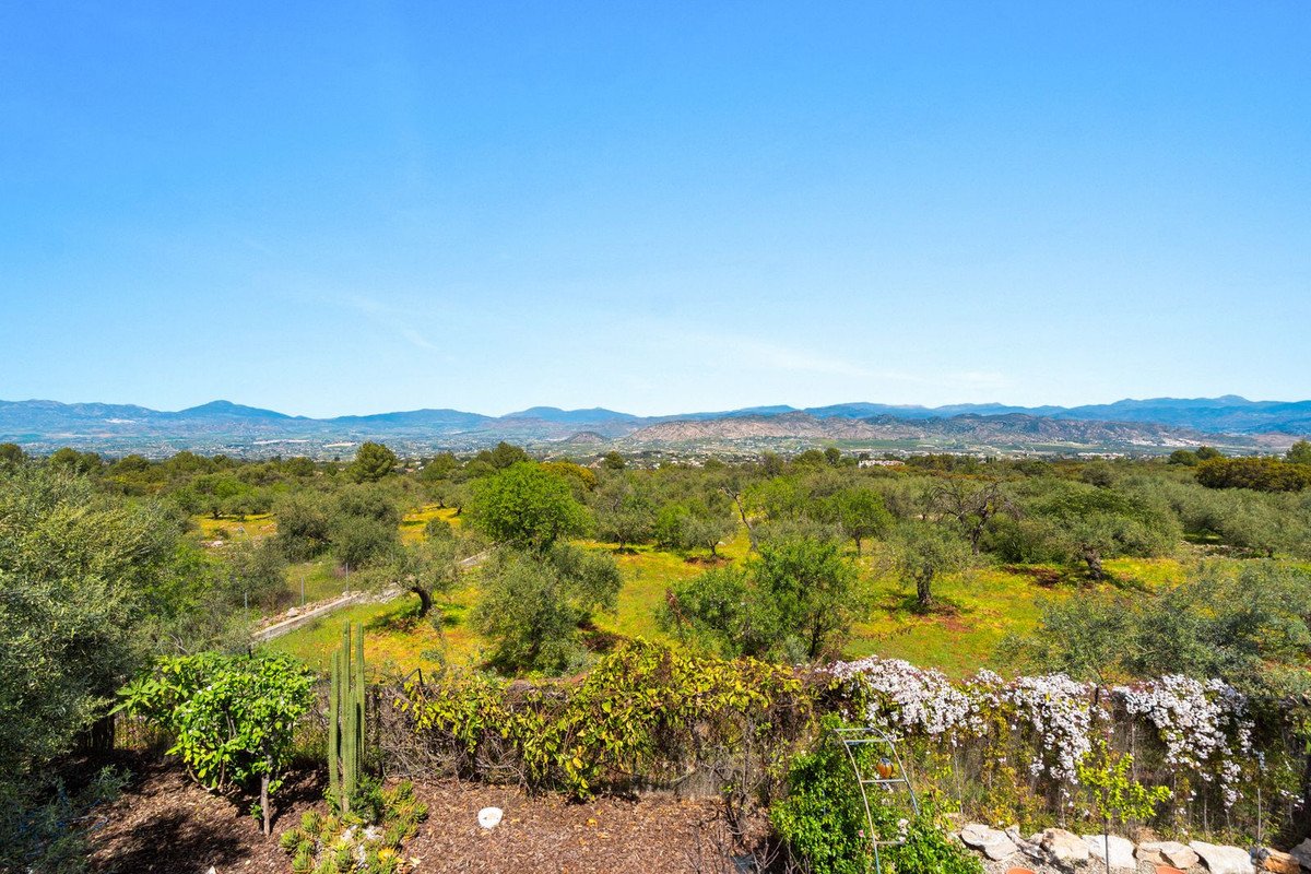 4 Bed Vrijstaande Villa in Alhaurín el Grande in Alhaurín el Grande, 
