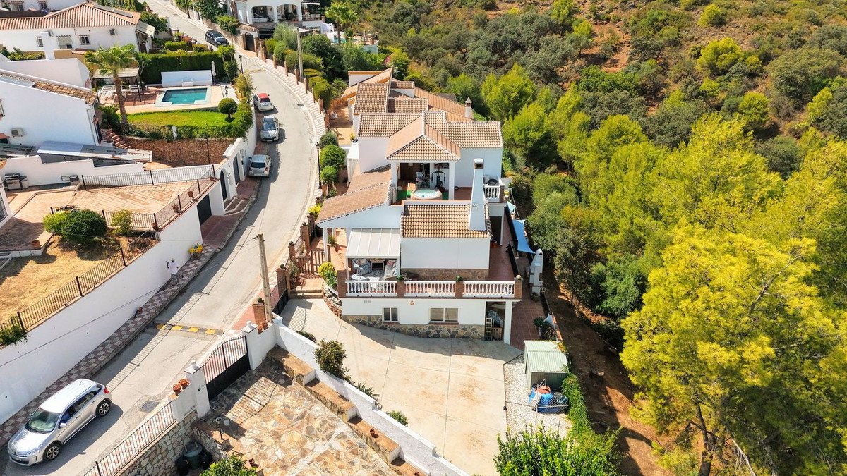 6 Bed Vrijstaande Villa in Alhaurín el Grande in Alhaurín el Grande, Vrijstaande villa