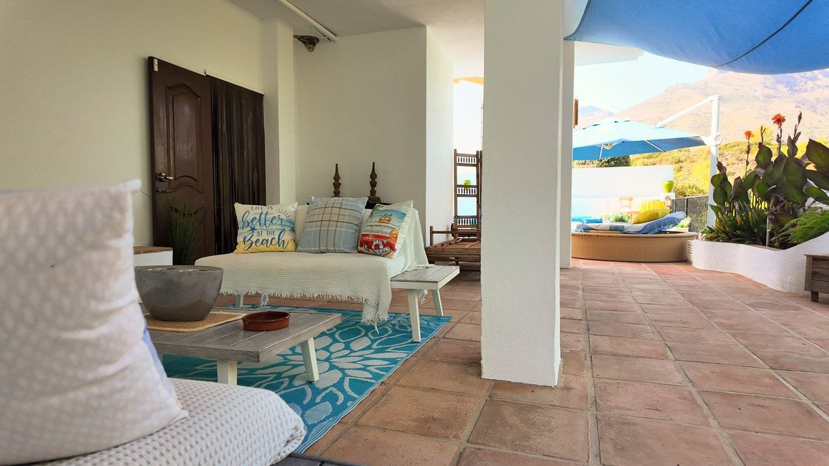 6 Bed Freistehende Villa in Alhaurín el Grande