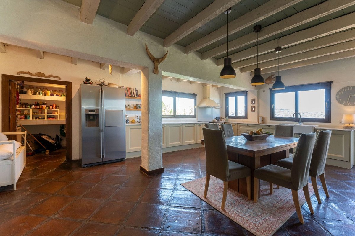3 Bed مزرعة فينكا in Alhaurín el Grande في Alhaurín el Grande, 