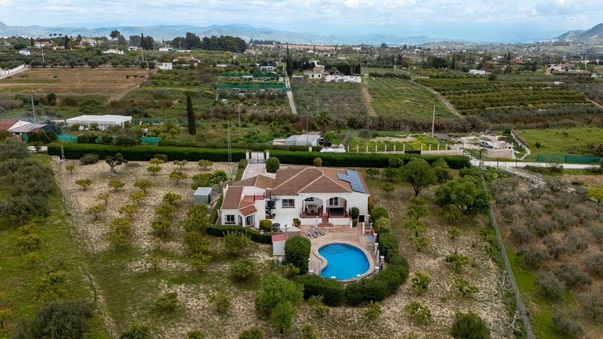 4 Bed مزرعة فينكا in Alhaurín el Grande في Alhaurín el Grande — مزرعة فينكا