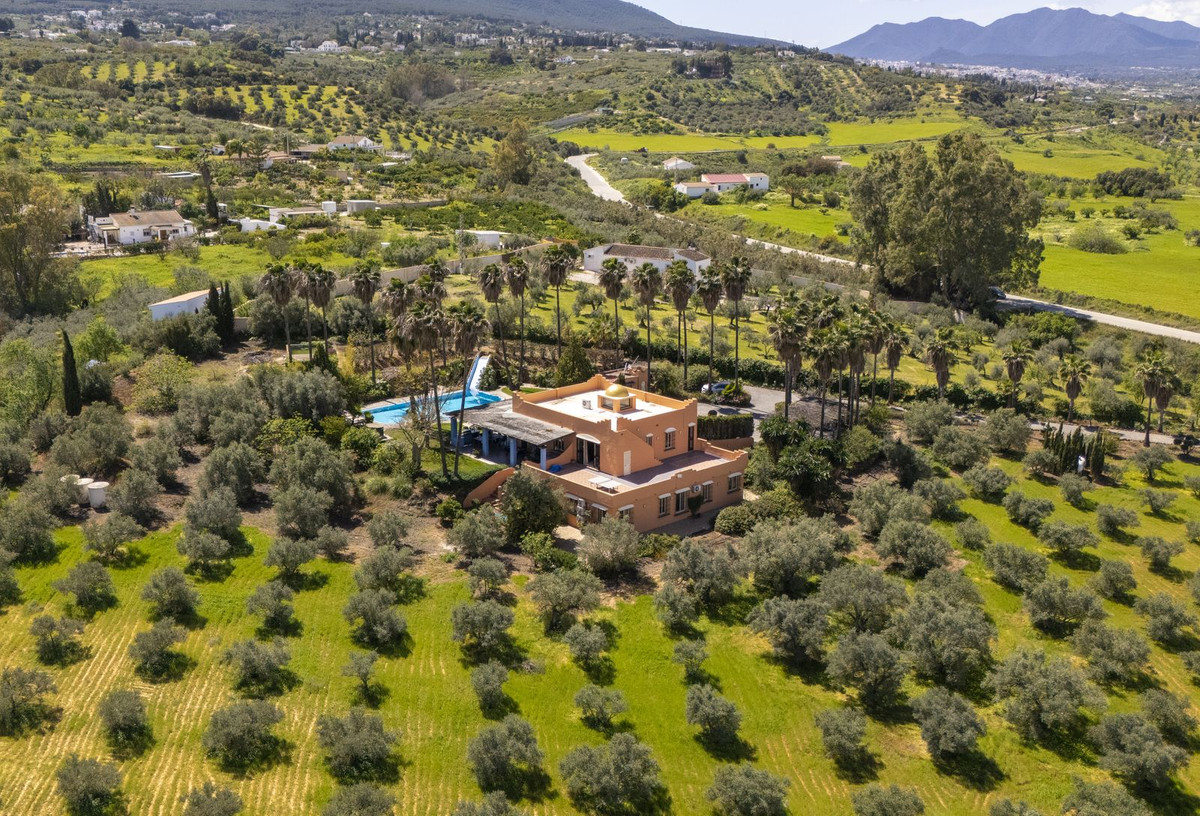 9 Bed Finca in Alhaurín el Grande in Alhaurín el Grande — Finca