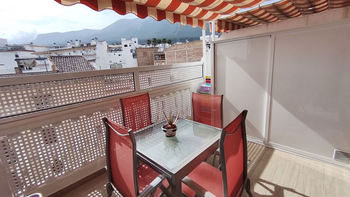 3 Bed Penthouse in Alhaurín el Grande in Alhaurín el Grande, Penthouse