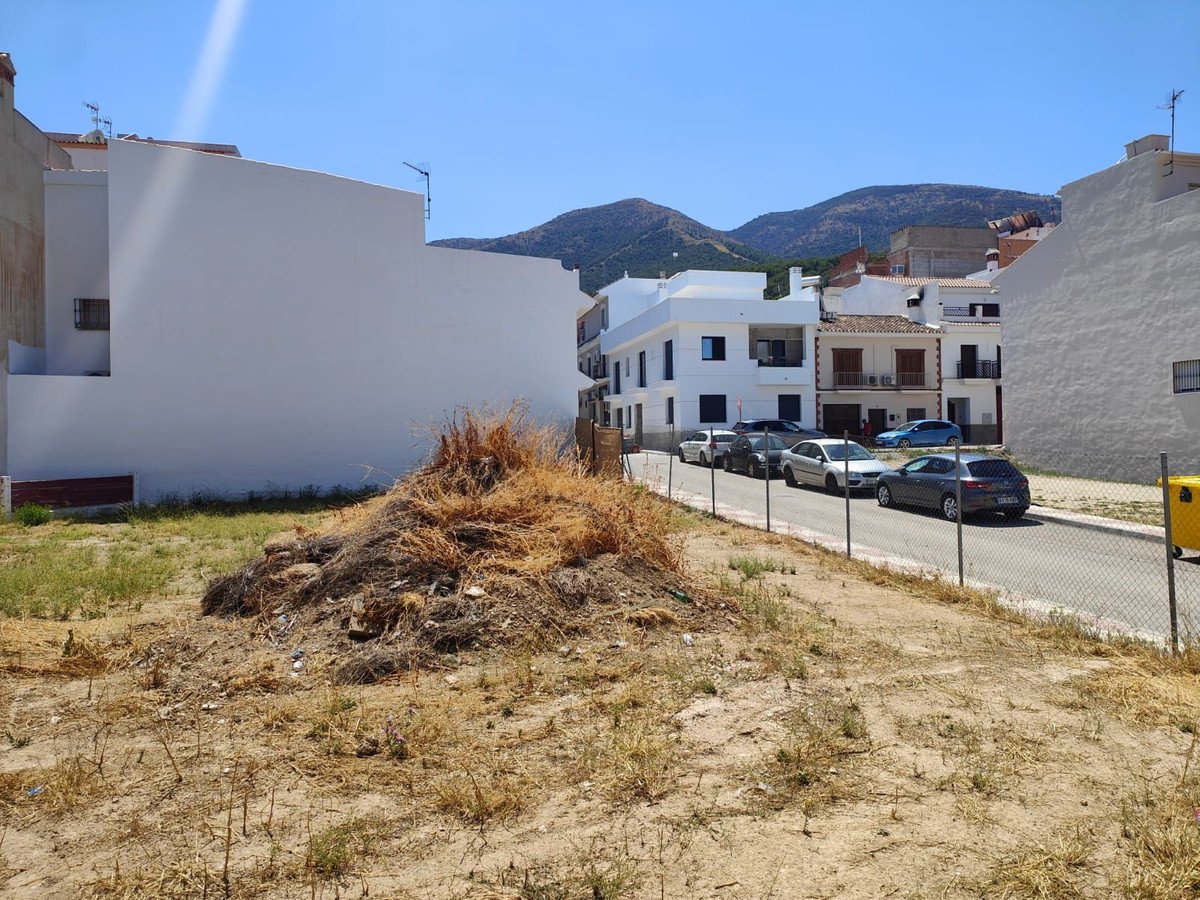 Residential Plot in Alhaurín el Grande in Alhaurín el Grande — Residentieel Perceel
