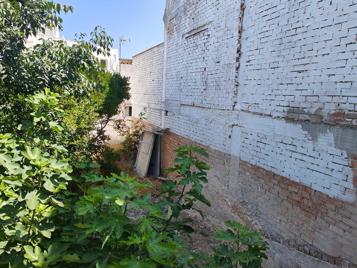 Residential Plot in Alhaurín el Grande in Alhaurín el Grande — Bouwgrond