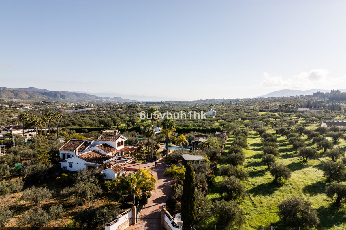 5 Bed بيت مدينة in Alhaurín el Grande في Alhaurín el Grande — تاون هاوس