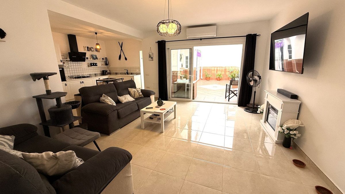 7 Bed Townhouse in Alhaurín el Grande in Alhaurín el Grande, Townhouse