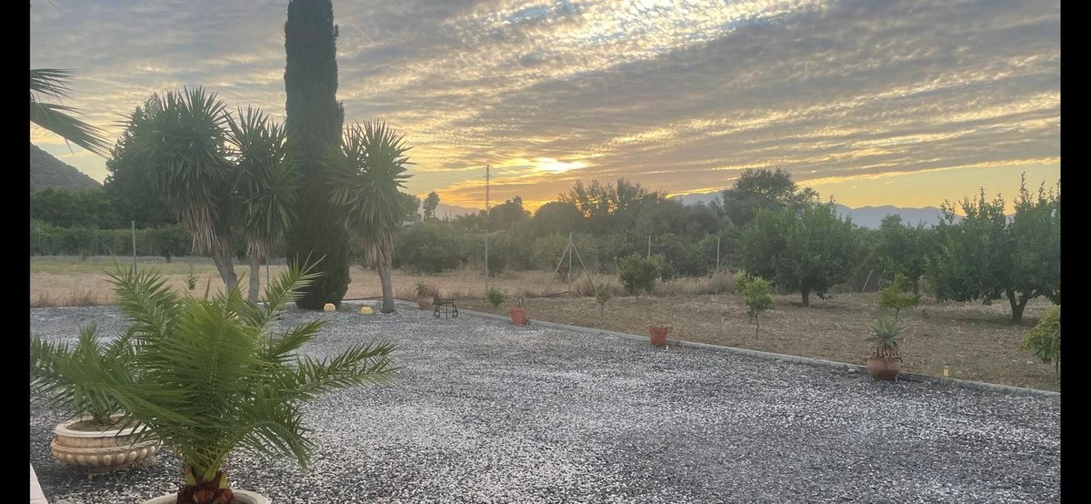 1 Bed Vrijstaande Villa in Alhaurín el Grande in Alhaurín el Grande — Vrijstaande Villa