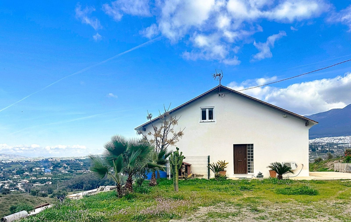 5 Bed Vrijstaande Villa in Alhaurín el Grande in Alhaurín el Grande — Vrijstaande Villa