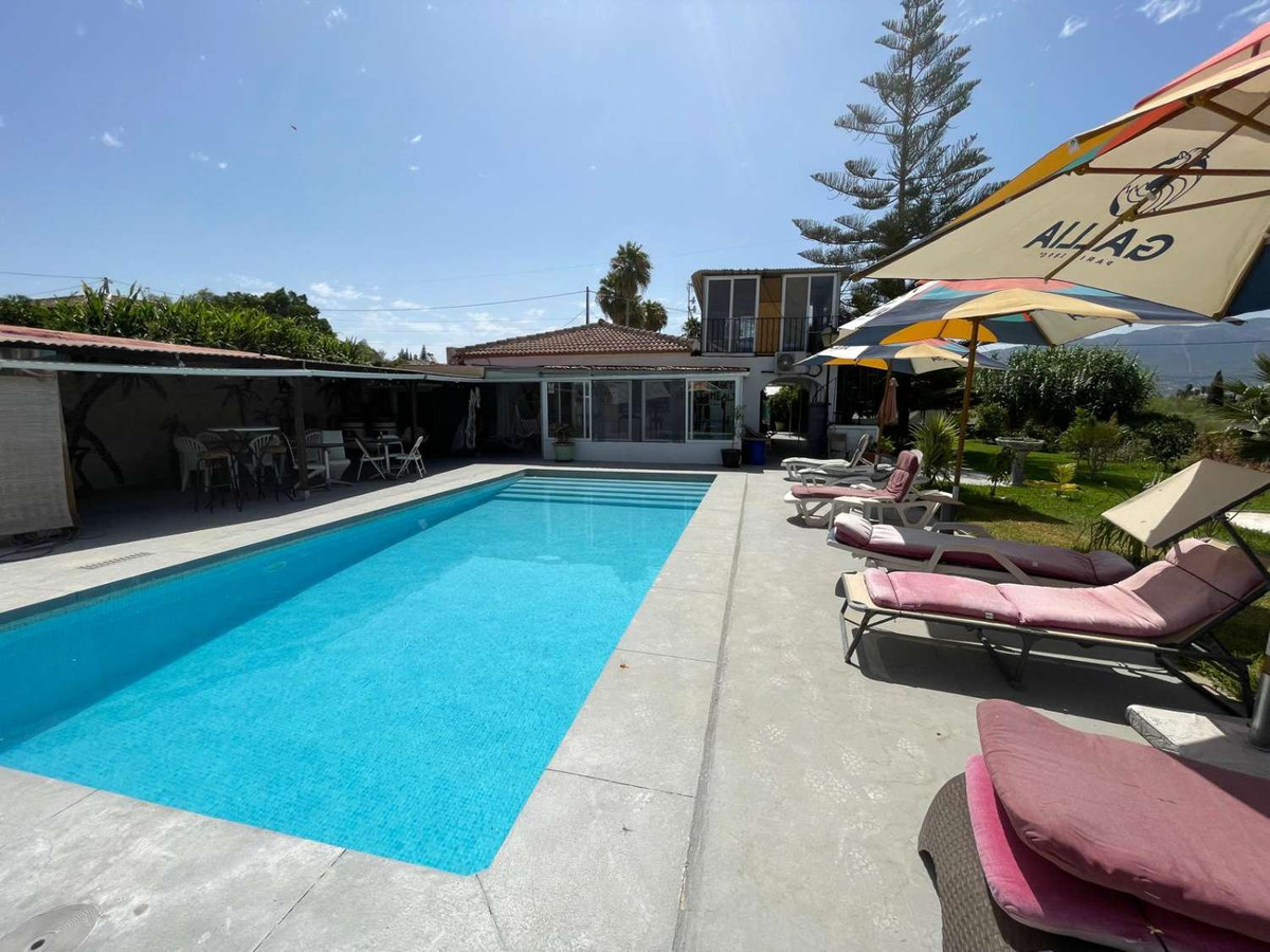 5 Bed Vrijstaande Villa in Alhaurín el Grande in Alhaurín el Grande — Vrijstaande Villa