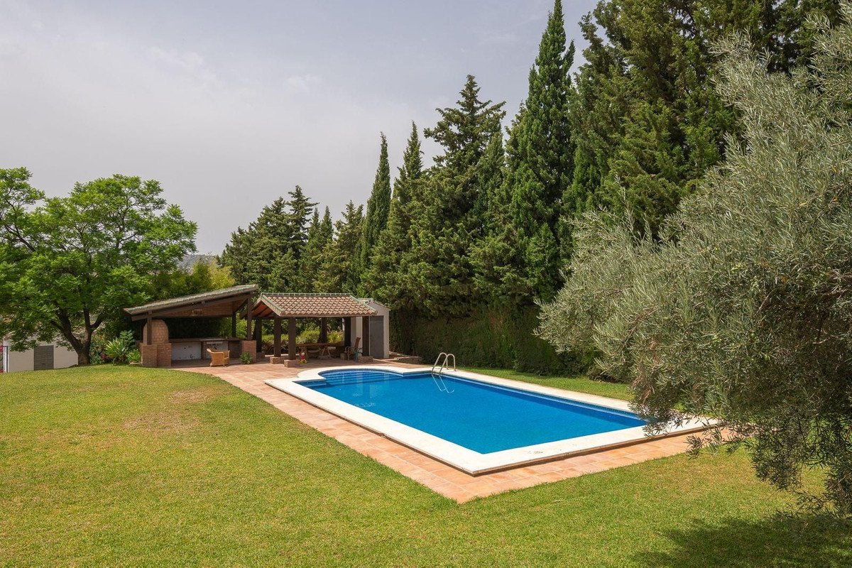 6 Bed Detached Villa in Alhaurín el Grande in Alhaurín el Grande, Detached Villa