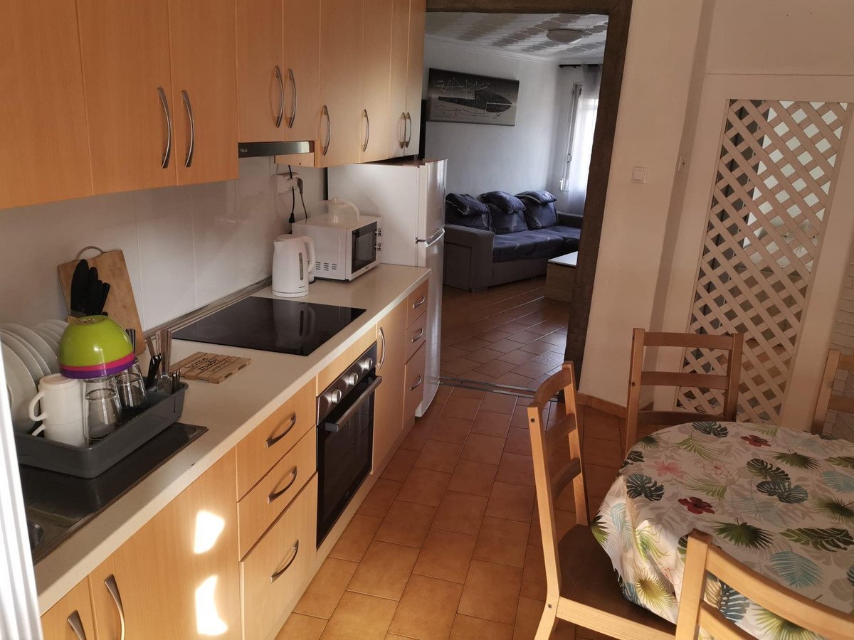 2 Bed Middle Floor Apartment in Alicante in Alicante, Apartment