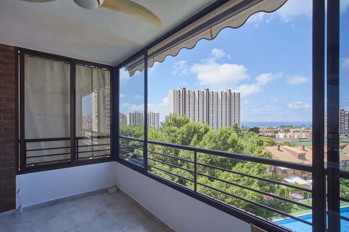 3 Bed Middle Floor Apartment in Alicante City in Alicante City, Apartment