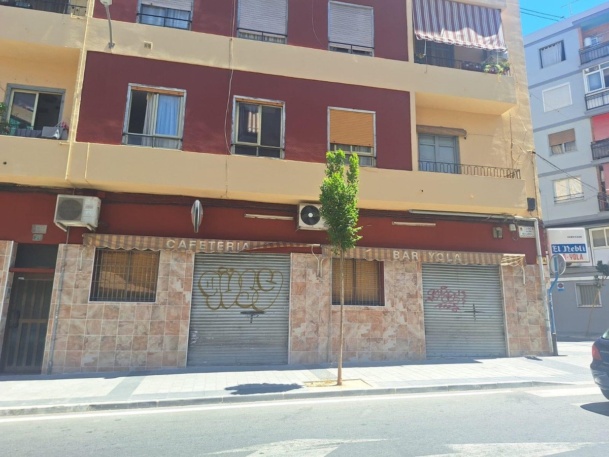 1 Bed Business in Alicante in Alicante, Business