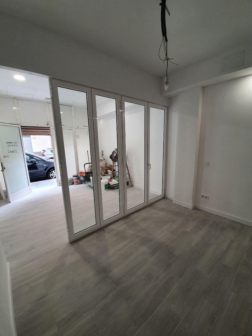 Business in Alicante in Alicante, Commercial Property