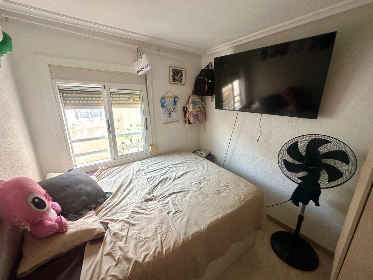 3 Bed Middle Floor Apartment in Alicante in Alicante, Apartment