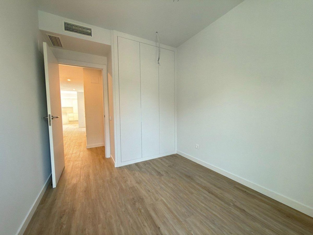 3 Bed Middle Floor Apartment in Alicante in Alicante — Apartment