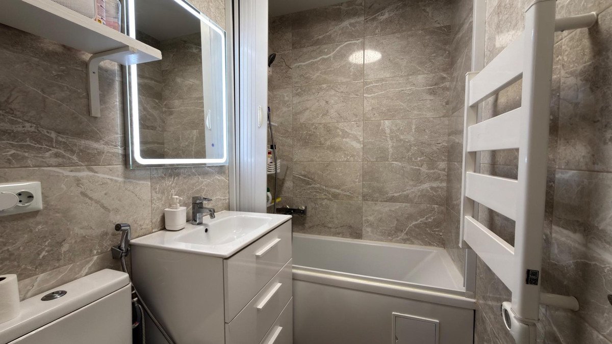 3 Bed Middle Floor Apartment in Alicante in Alicante — Apartment