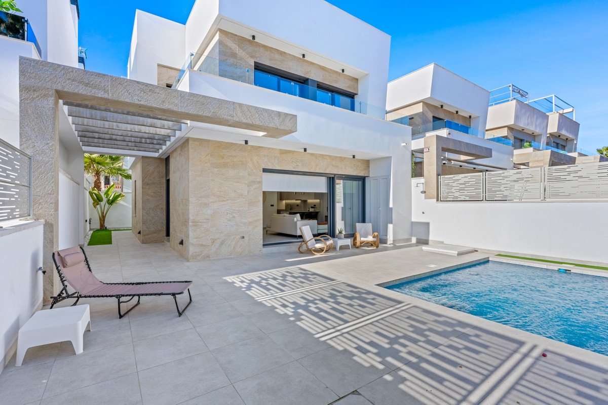 3 Bed Detached Villa in Blue Lagoon in Blue Lagoon, Detached Villa