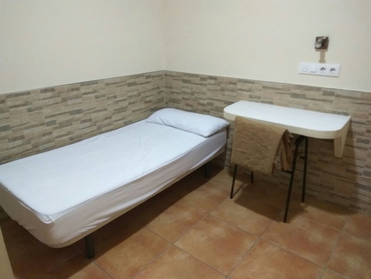 16 Bed Apartment Complex in Alicante in Alicante — Apartment Complex