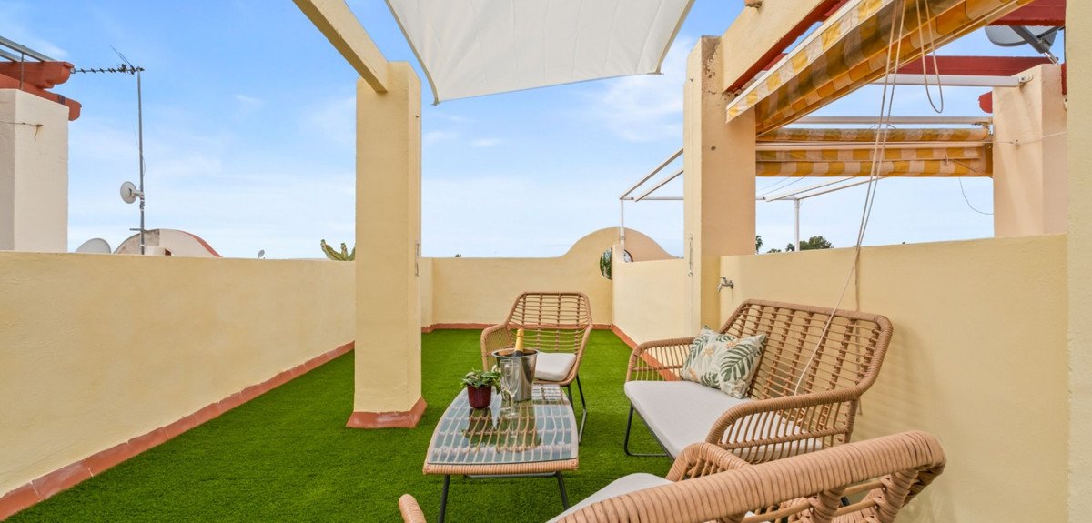 2 Bed بيت مدينة in La Florida في La Florida, بيت مدينة