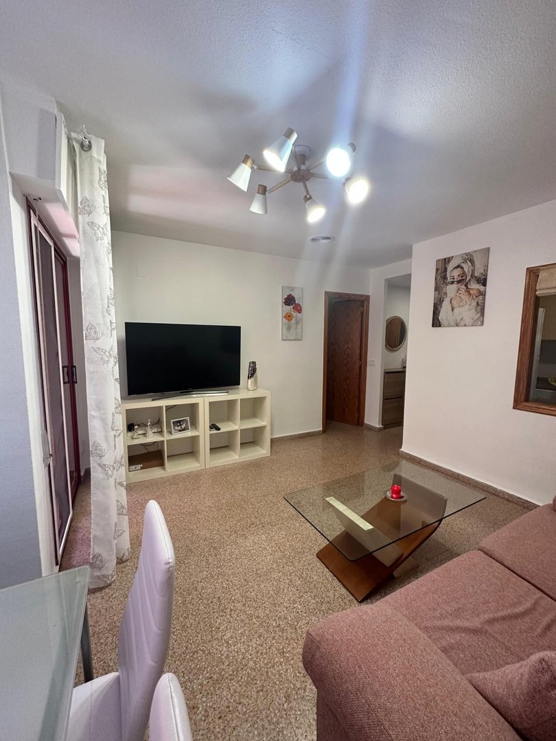 1 Bed Middle Floor Apartment in Alicante in Alicante — Apartment