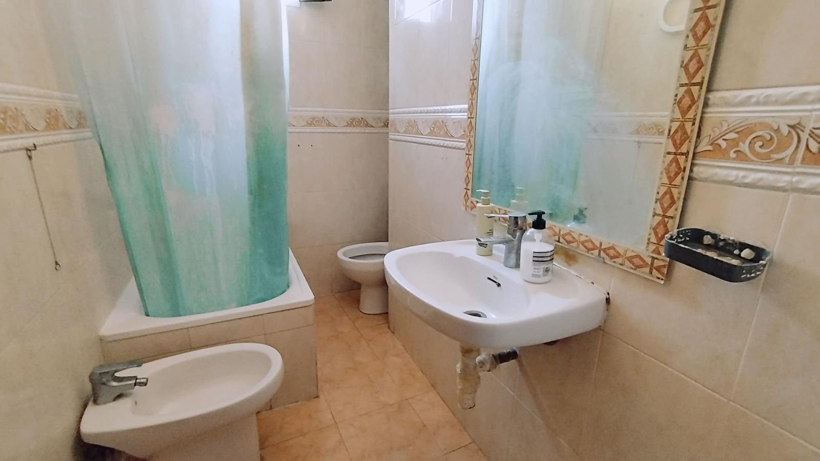 2 Bed Middle Floor Apartment in Alicante în Alicante — Apartament