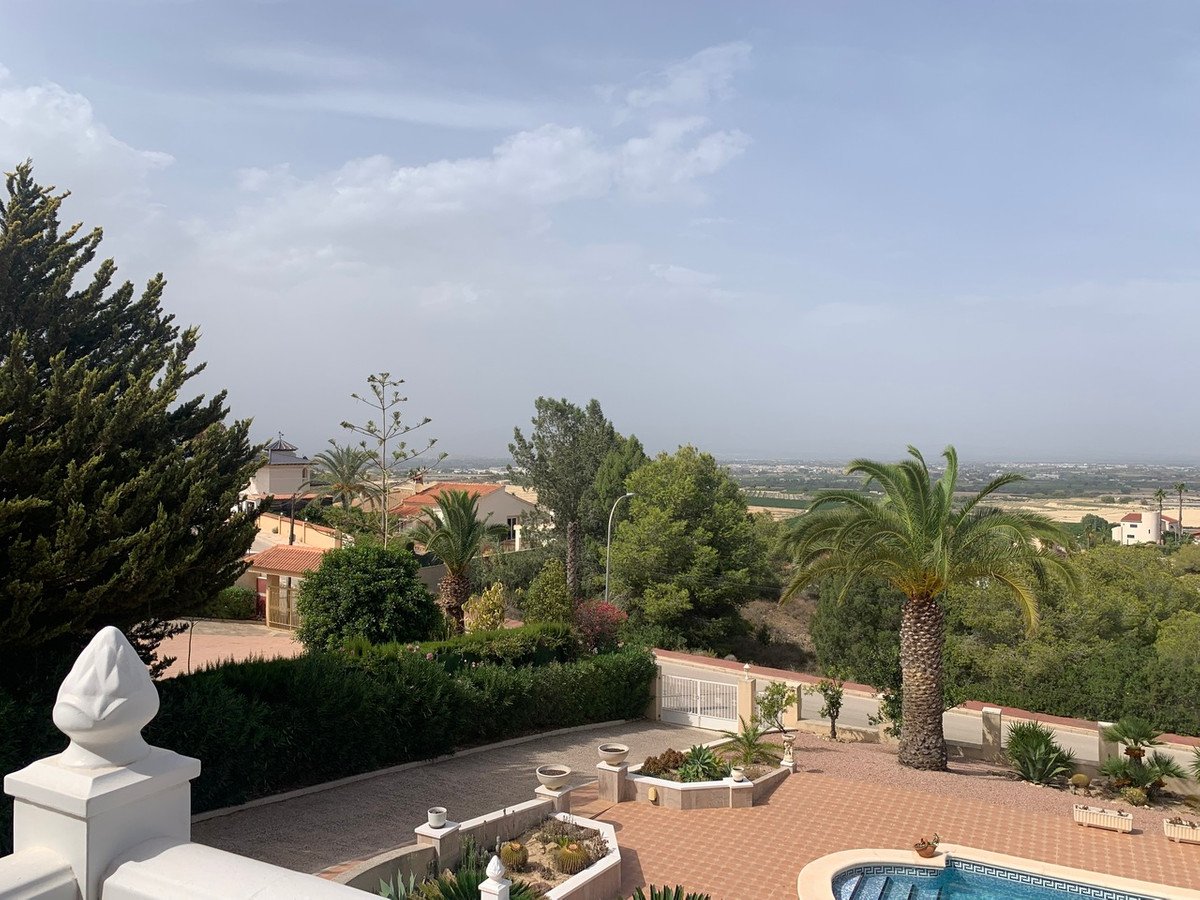 3 Bed Detached Villa in, Detached Villa