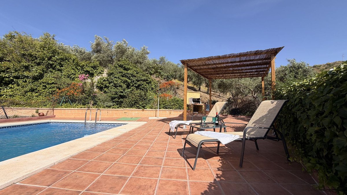 3 Bed مزرعة فينكا in Almogía في Almogía, فيلا ريفية - كورتijo