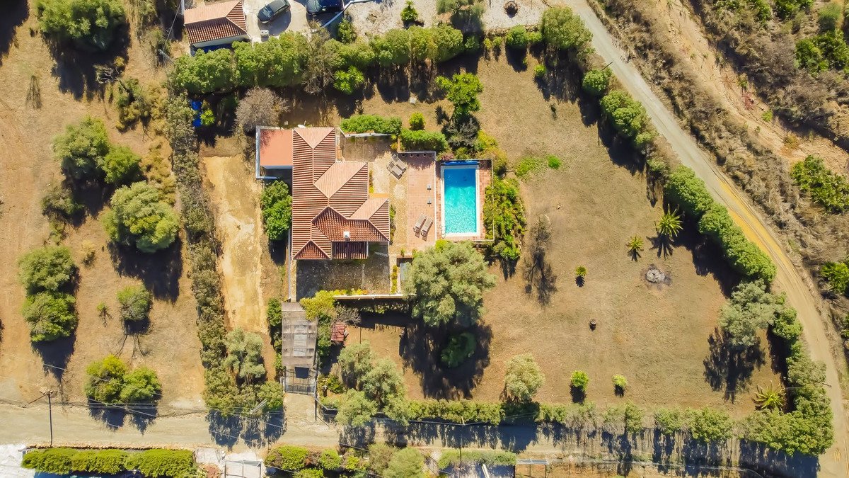 2 Bed Freistehende Villa in Almogía in Almogía, Freistehende Villa