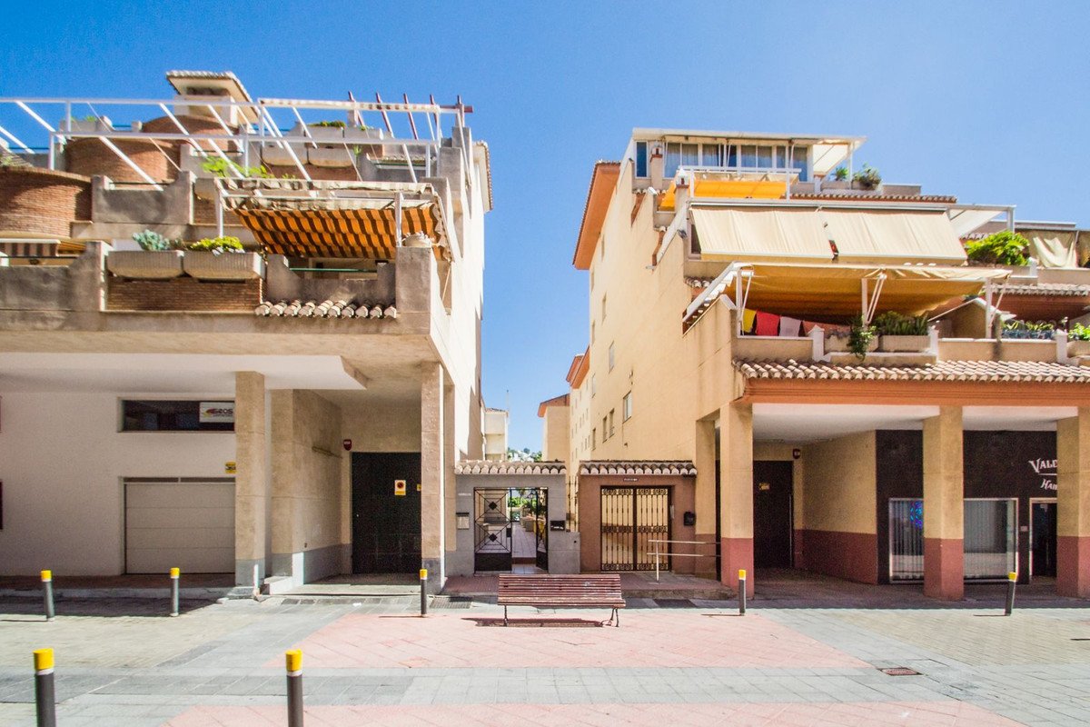 2 Bed Middle Floor Apartment in Almuñecar in Almuñecar — Apartment